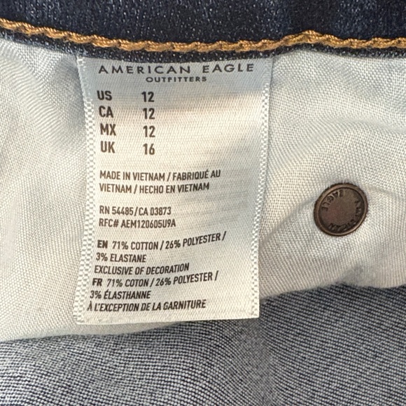 American Eagle Next Level Stretch Denim Shorts Dark Wash Size 12 - Picture 4 of 5